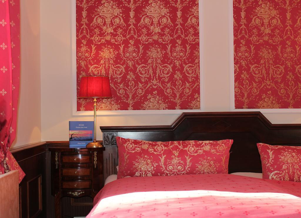 Gutshaus Kubbelkow Hotel Берген на Рюген Стая снимка