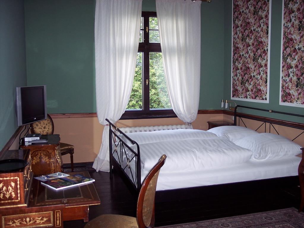 Gutshaus Kubbelkow Hotel Берген на Рюген Стая снимка
